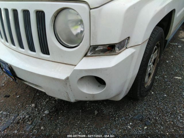 1J8FT28098D604967 Jeep Patriot Sport
