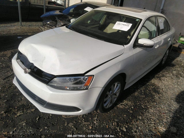 3VWD17AJ6EM420930 Volkswagen Jetta Sedan Se