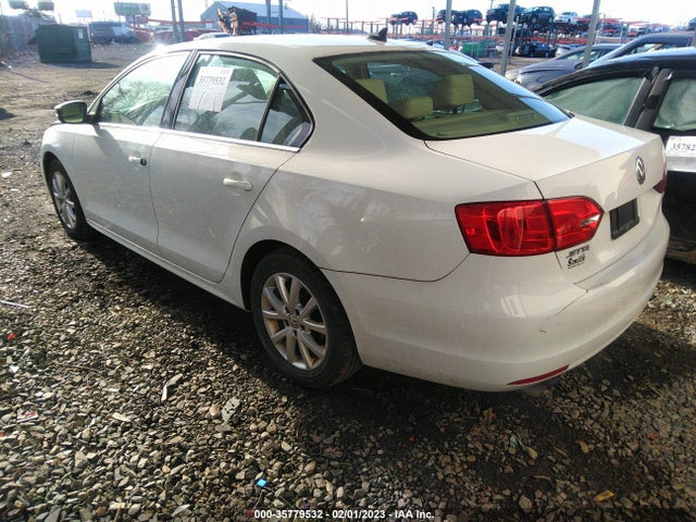 3VWD17AJ6EM420930 Volkswagen Jetta Sedan Se