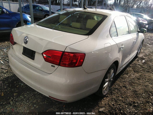 3VWD17AJ6EM420930 Volkswagen Jetta Sedan Se