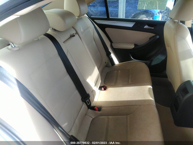 3VWD17AJ6EM420930 Volkswagen Jetta Sedan Se