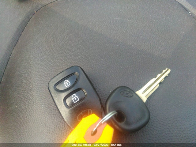 Hyundai Tucson 2010 KM8JU3AC0AU070994 Image 3