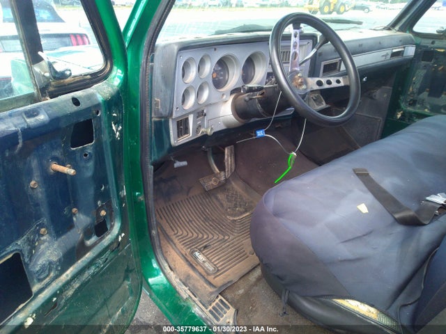 1983 CHEVROLET C10 VIN: 1GCEC14H2DJ143955