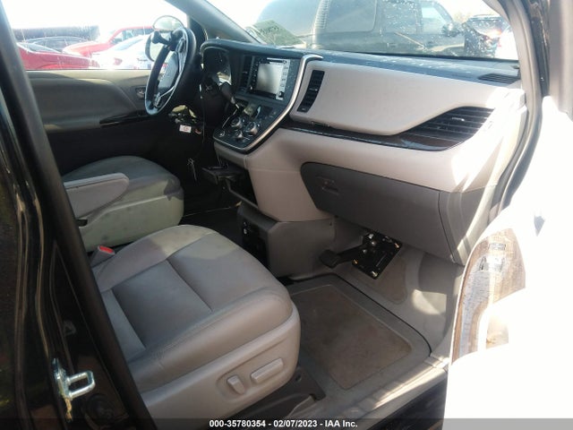 2020 Toyota Sienna, VIN: 5TDYZ3DC9LS026158