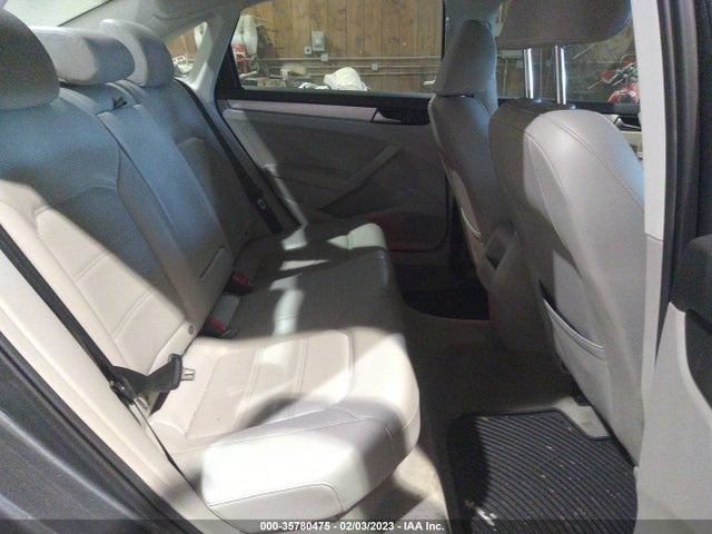 Volkswagen Passat 2012 1VWBP7A34CC074740 Image 8
