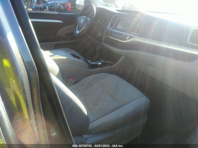 Toyota Highlander Le 2019 5TDBZRFH0KS709480 Image 5