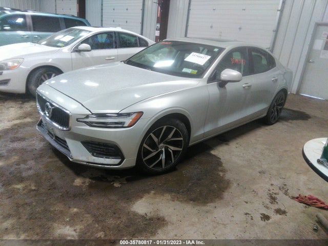 Volvo S60 2019 7JRA22TKXKG005791 Image 2