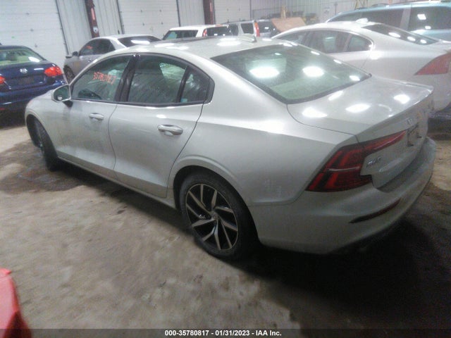 Volvo S60 2019 7JRA22TKXKG005791 Image 3