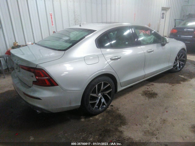Volvo S60 2019 7JRA22TKXKG005791 Image 4