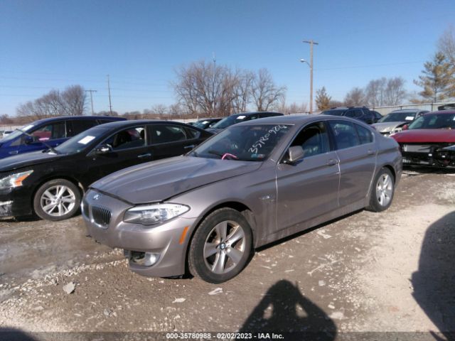 WBAXH5C55CDW06335 BMW 5 Series 528i Xdrive