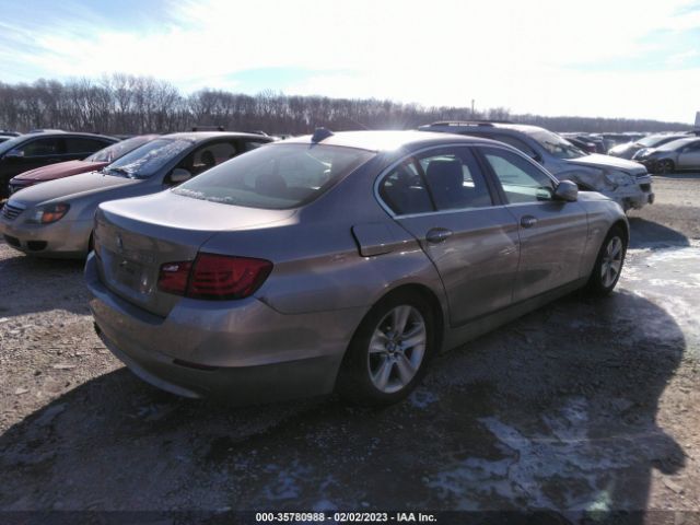 WBAXH5C55CDW06335 BMW 5 Series 528i Xdrive