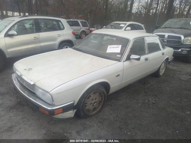 SAJHX1745RC688846 Jaguar XJ6