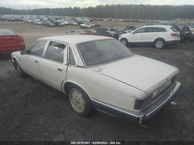 SAJHX1745RC688846 Jaguar XJ6