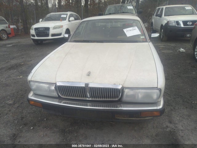 SAJHX1745RC688846 Jaguar XJ6