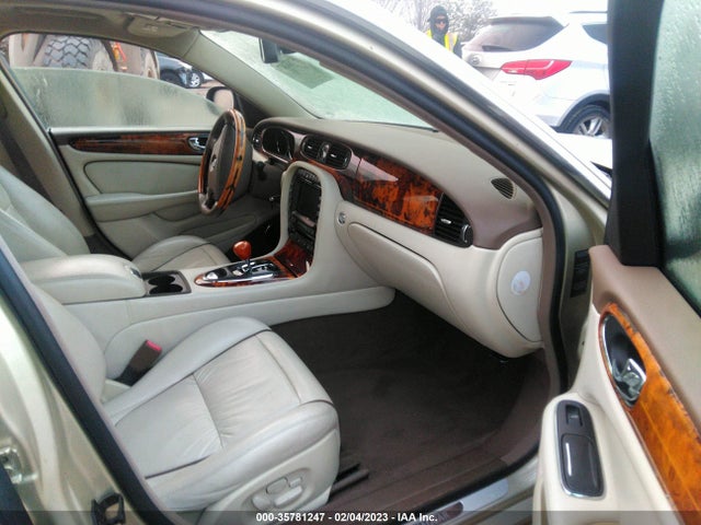 SAJWA82B56SG50349 Jaguar XJ
