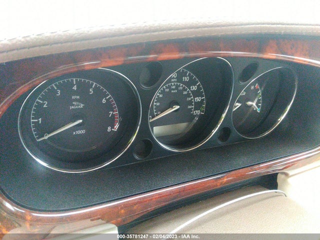 SAJWA82B56SG50349 Jaguar XJ