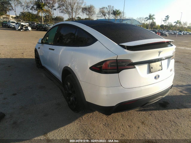 2022 Tesla Model X, VIN: 7SAXCBE61NF345483