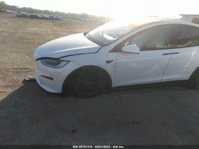 2022 Tesla Model X, VIN: 7SAXCBE61NF345483