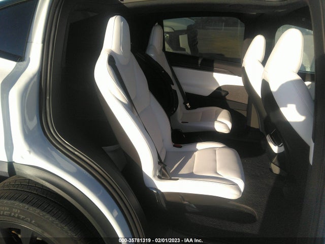 2022 Tesla Model X, VIN: 7SAXCBE61NF345483