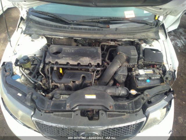 KNAFU4A22A5851000 KIA FORTE EX