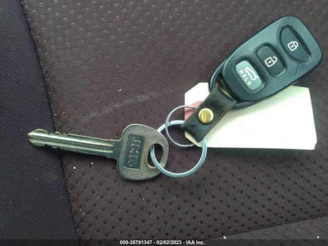 KNAFU4A22A5851000 KIA FORTE EX