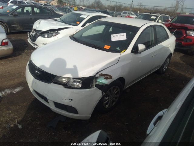 KNAFU4A22A5851000 KIA FORTE EX