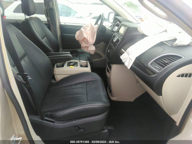 2016 Chrysler Town & Country, VIN: 2C4RC1CG9GR120117