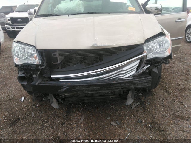 2016 Chrysler Town & Country, VIN: 2C4RC1CG9GR120117