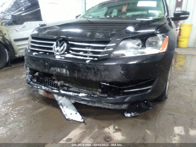 2015 Volkswagen Passat, VIN: 1VWAT7A30FC114923