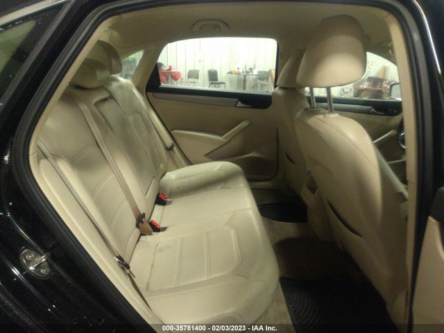 2015 Volkswagen Passat, VIN: 1VWAT7A30FC114923