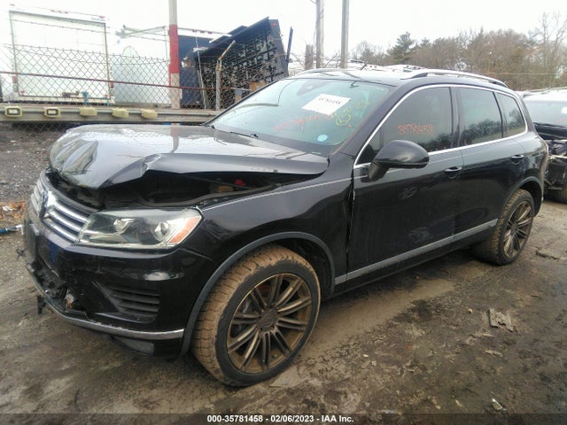 2016 Volkswagen Touareg, VIN: WVGEF9BP6GD010307