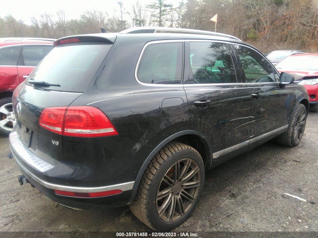 2016 Volkswagen Touareg, VIN: WVGEF9BP6GD010307