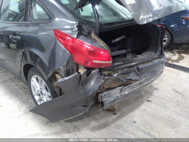Ford FOCUS SE 2018 1FADP3F23JL293017 Image 7
