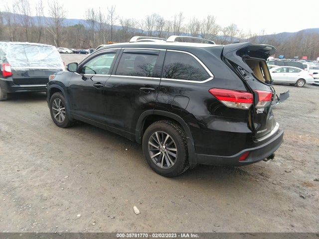 2017 Toyota Highlander, VIN: 5TDJZRFH3HS480037