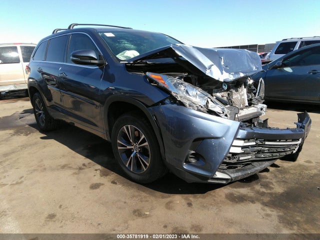 Toyota Highlander Le 2018 5TDZZRFH9JS250365 Image 1