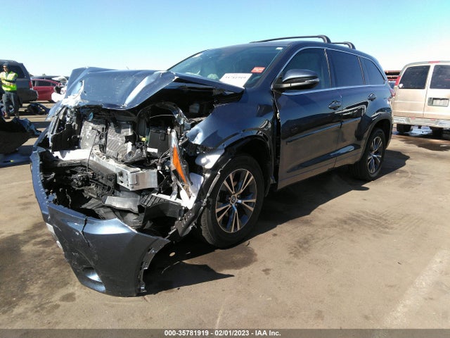 Toyota Highlander Le 2018 5TDZZRFH9JS250365 Image 2