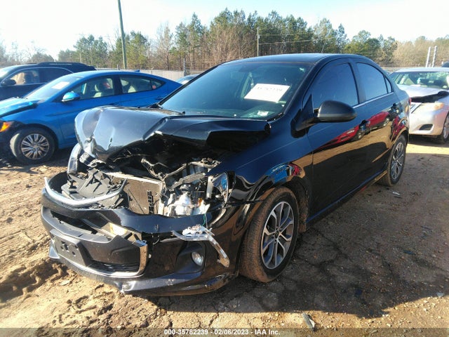 Chevrolet SONIC LT 2018 1G1JD5SH8J4115103 Image 2