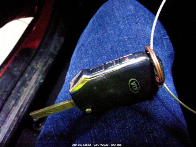 KNDJ23AU8L7008392 KIA SOUL LX