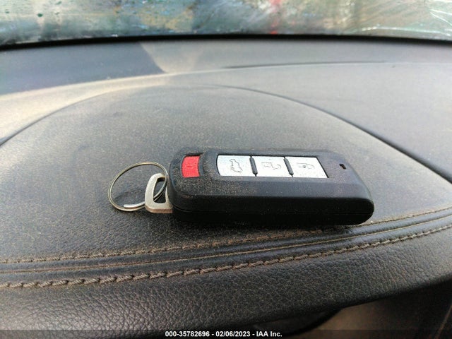JA4AZ3A30KZ026529 Mitsubishi Outlander Es/se/sel/le