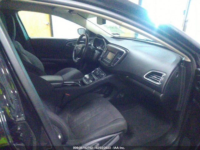 Chrysler 200 Limited 2015 1C3CCCAB2FN652818 Image 5