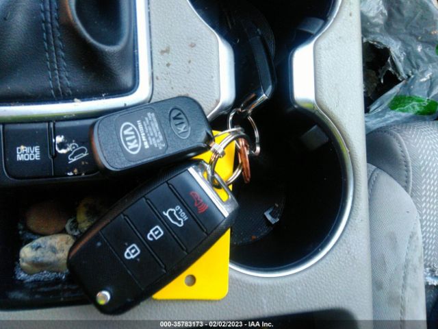 KNDPM3AC0L7661570 KIA Sportage Lx