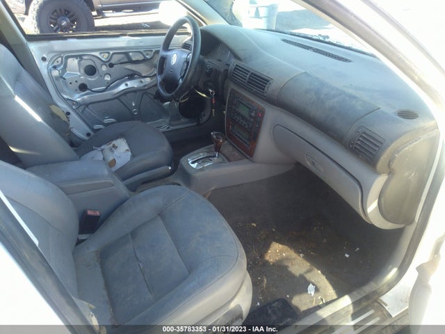 WVWYH63B34E068832 Volkswagen Passat Wagon Glx
