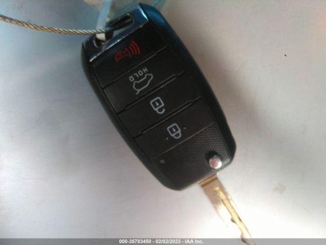 5XYPG4A38KG573834 KIA SORENTO LX