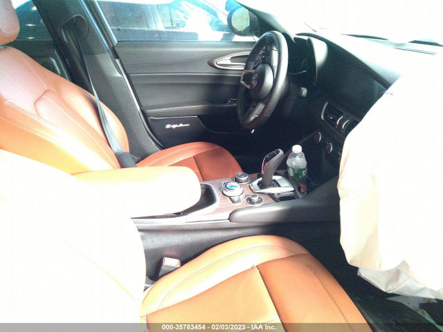 2022 Alfa Romeo Giulia, VIN: ZARFANBN2N7659151
