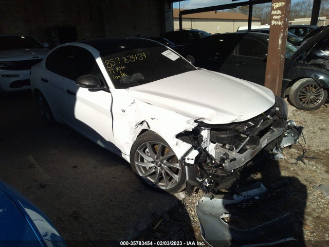 2022 Alfa Romeo Giulia, VIN: ZARFANBN2N7659151