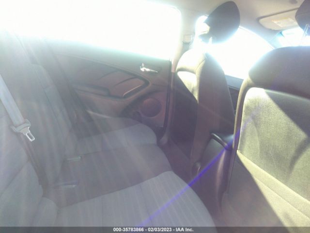 3KPFL4A78JE247229 KIA FORTE S