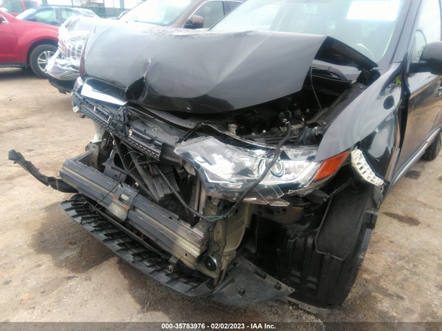 JA4AD3A32KZ044769 Mitsubishi Outlander Se