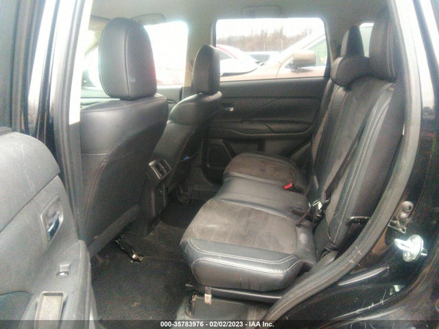 JA4AD3A32KZ044769 Mitsubishi Outlander Se