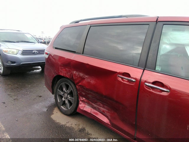 2018 Toyota Sienna, VIN: 5TDXZ3DCXJS956031