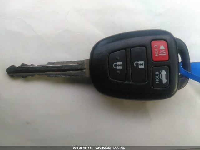 Toyota Corolla 2016 5YFBURHE1GP493494 Image 3